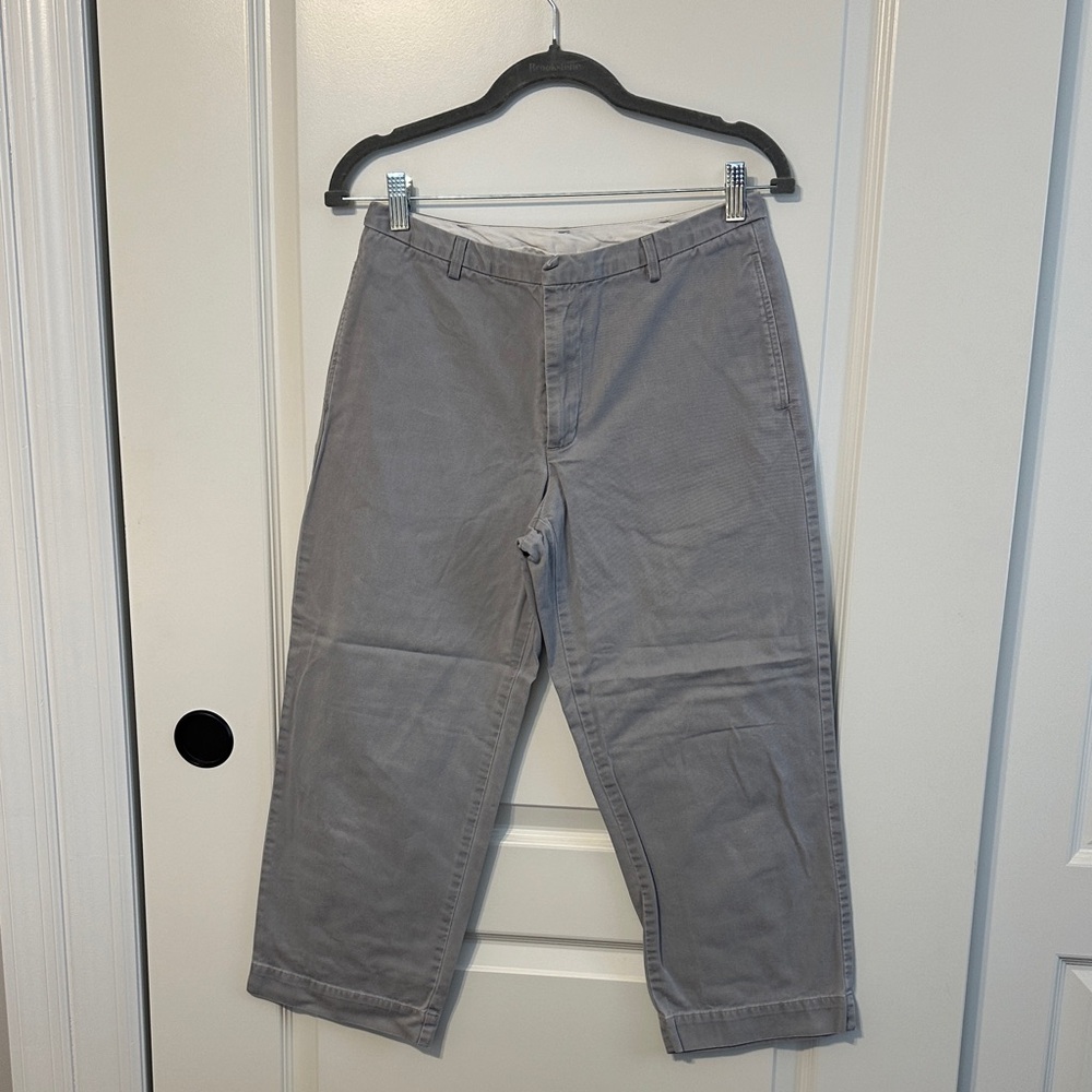 GAP Women's Light Gray Capris